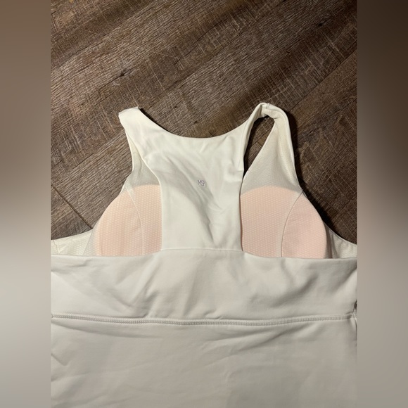 ⭐️ MSP By Miracle suit Performance Tank Top White L/XL With Pads - Picture 4 of 5